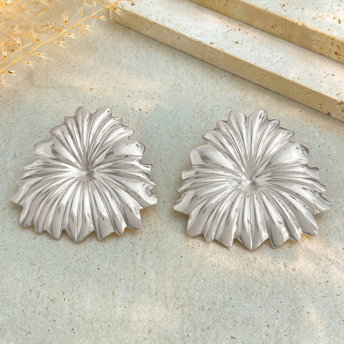 Planderful Vienna Verve Earrings Set – Elegant Water Droplet Design