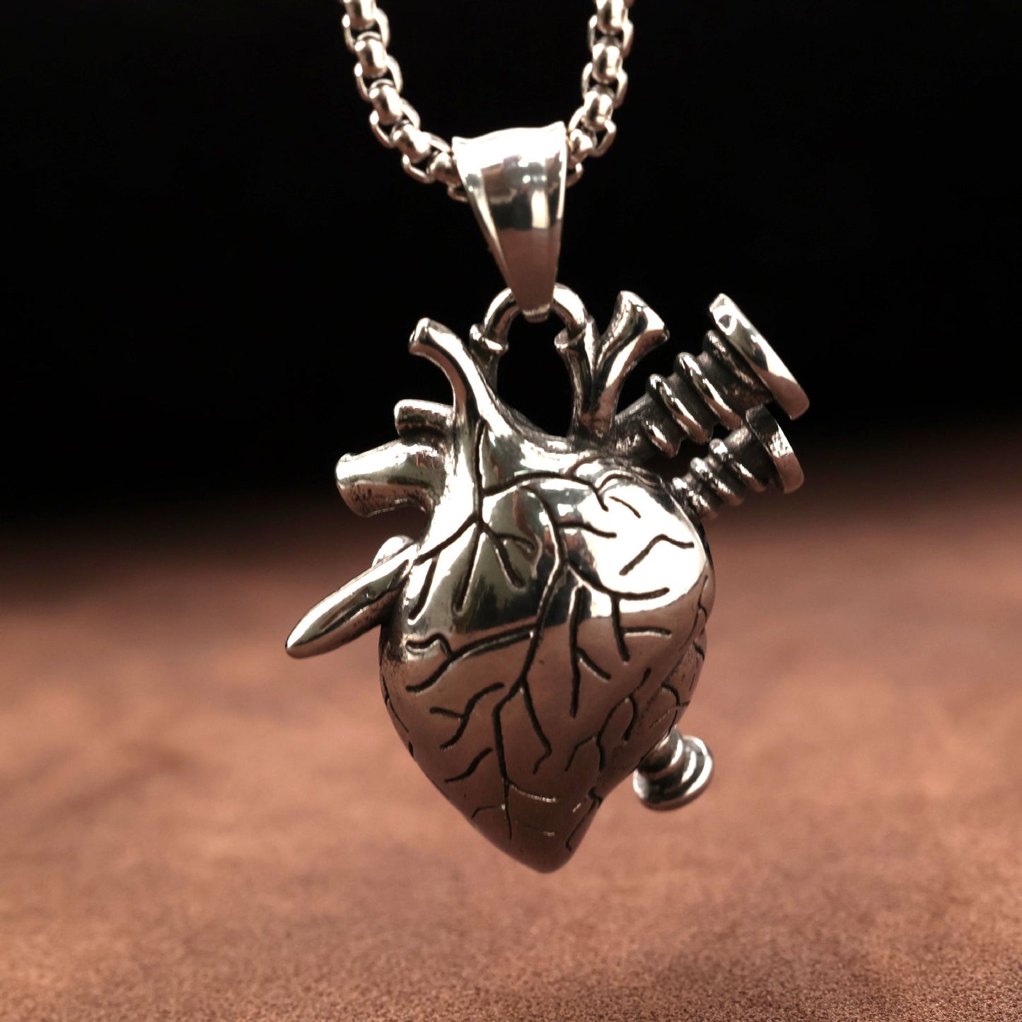 Planderful Personalized Titanium Steel Punk Heart Pendant For Men Retro Screw Design