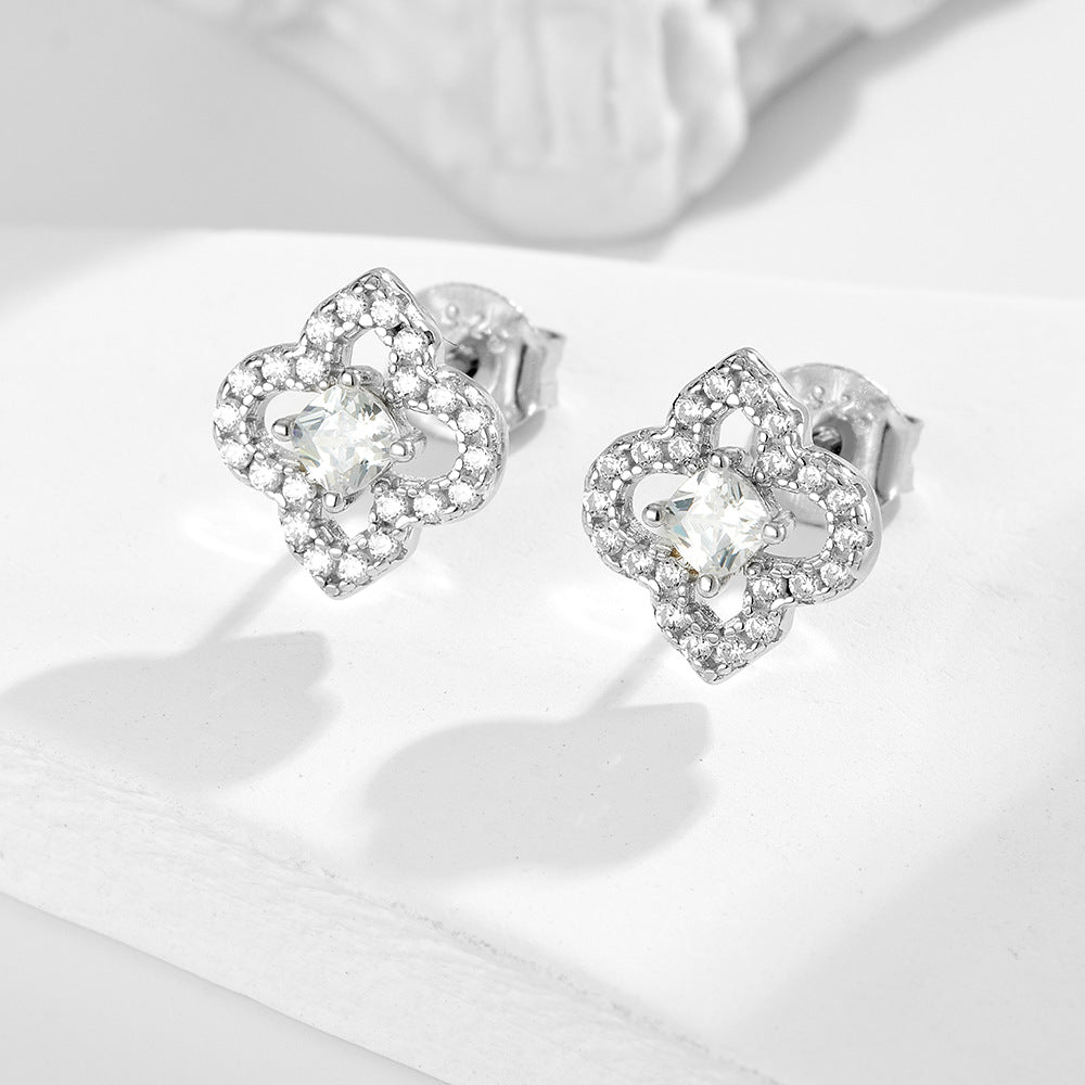S925 Sterling Silver Four-Leaf Clover Inlaid Zircon Stud Earrings 'S Hollow Zircon Earrings