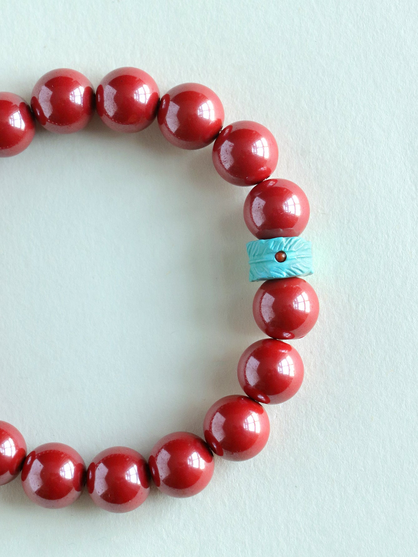 Planderful Fortune's Favor Bracelet – Elegant Cinnabar Mosaic Design