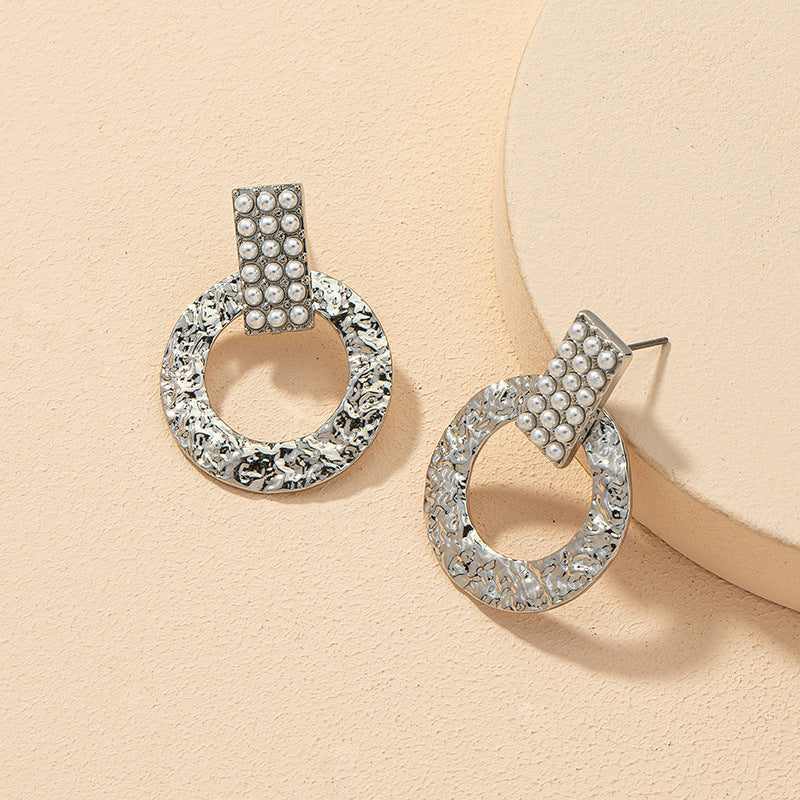 Metallic Textured Pearl Earrings for Stylish Women in Europe and America