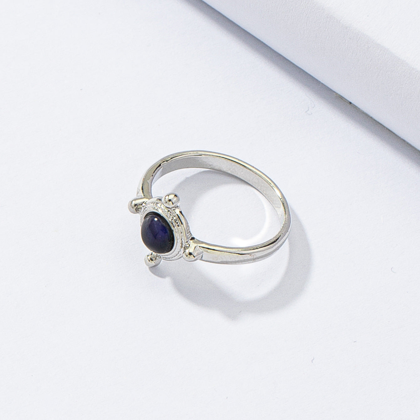 Starry Mood Color-Changing Luxury Ring from Vienna Verve Collection