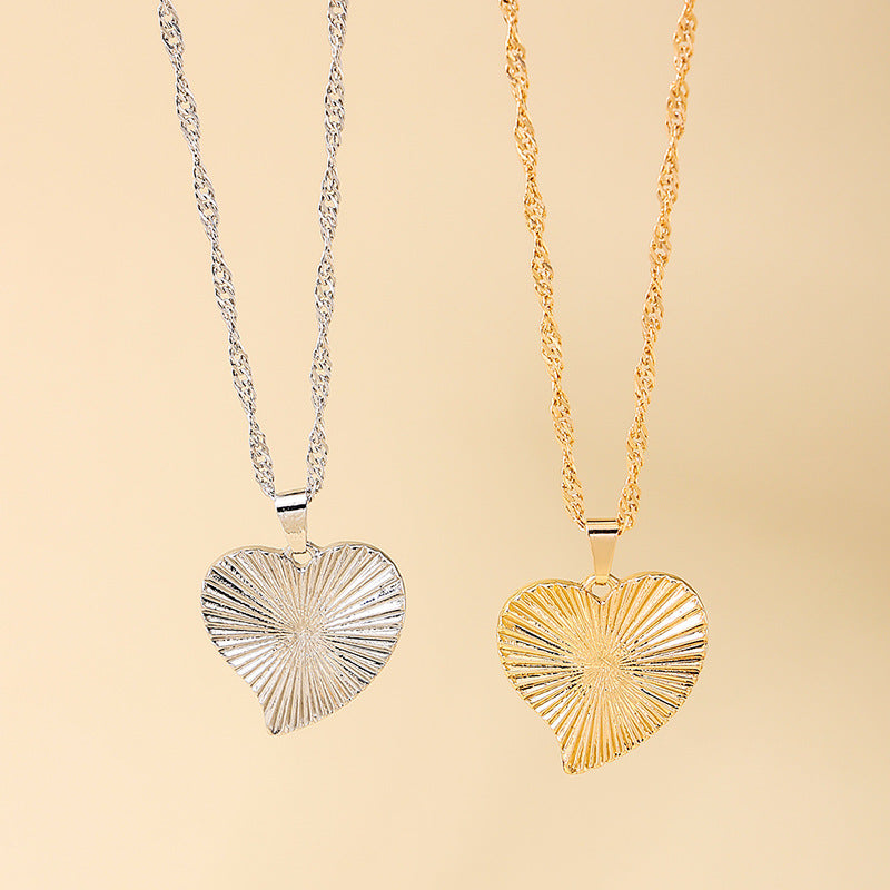 Wholesale European Retro Charm Necklace with Love Pendant