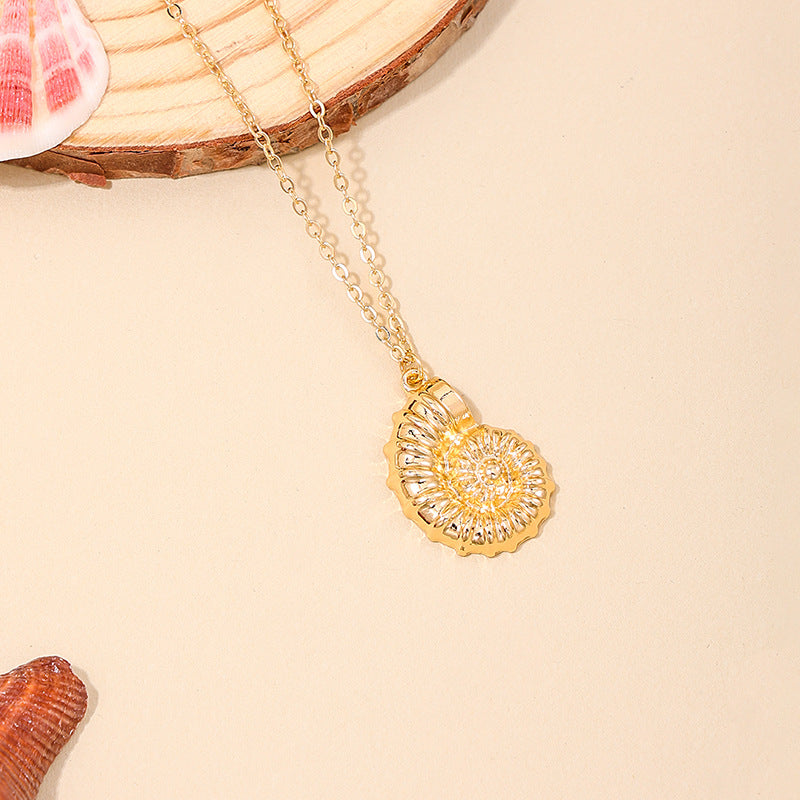 Summer Conch Shell Metal Necklace Pendant - Stylish Vacation Jewelry