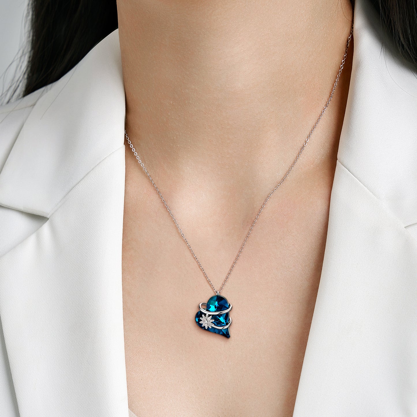 Heart Shape Blue Zircon Entangled Flower Silver Necklace