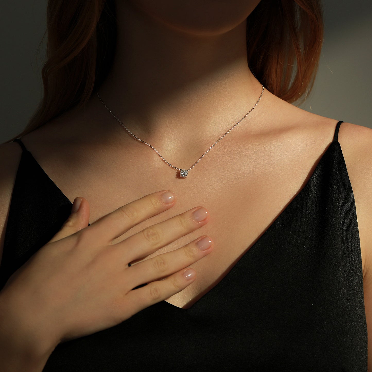 Planderful Moissanite Sparkling Necklace – Elegant Four-Claw Design