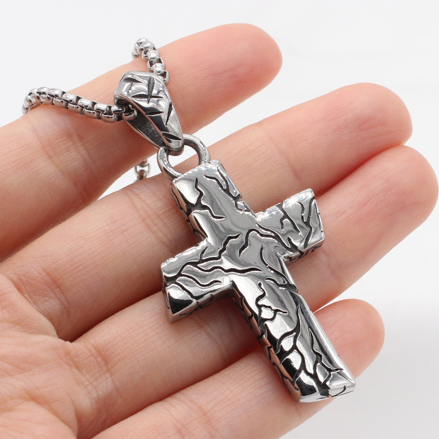 Planderful Everyday Genie – European and American Retro Cross Men's Titanium Steel Pendant Necklace