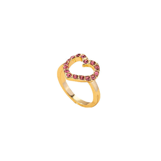 European-American Fusion: Stylish Love Ring for Vacation and Personalized Wear