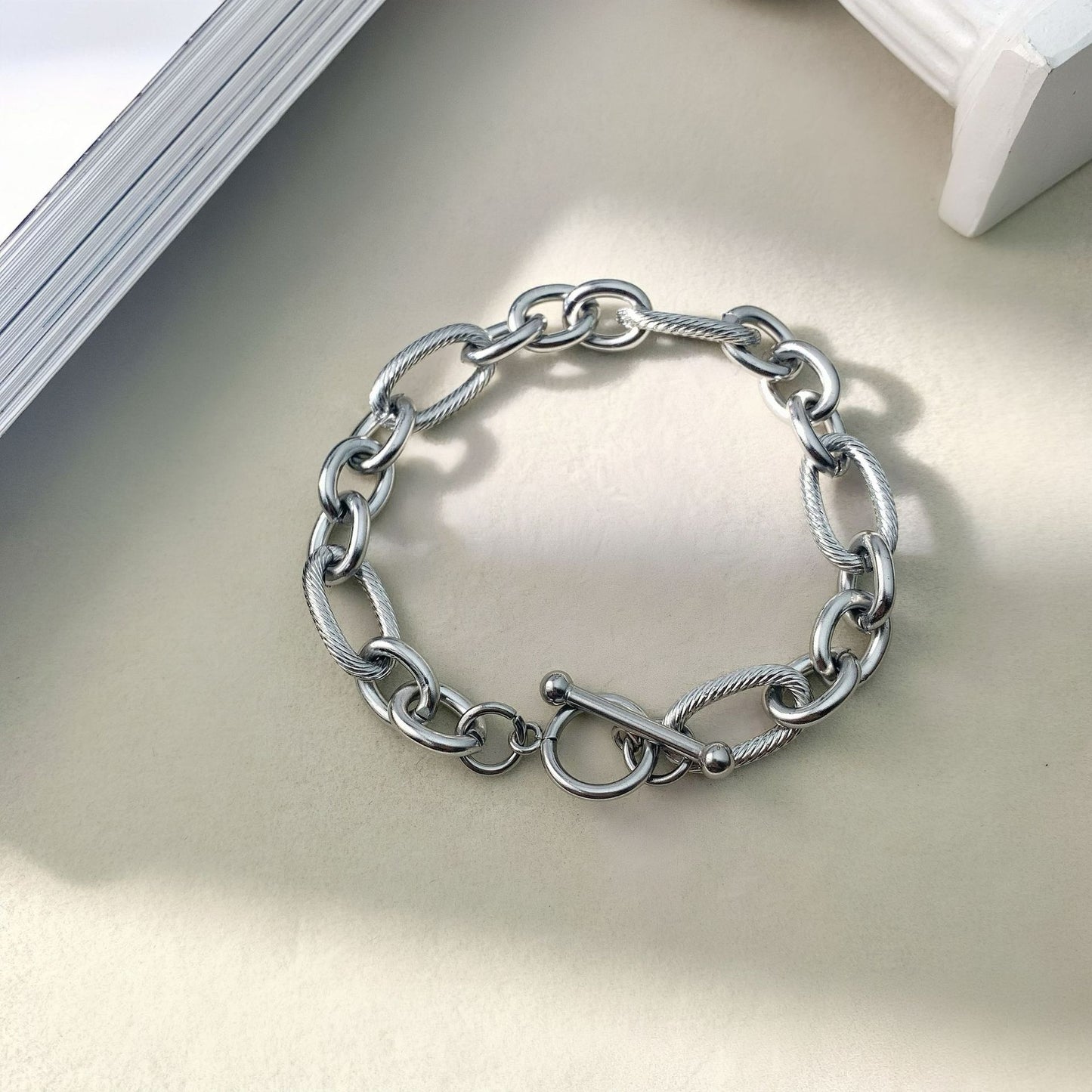 Planderful Jewelry Stainless Steel Oval Bracelet