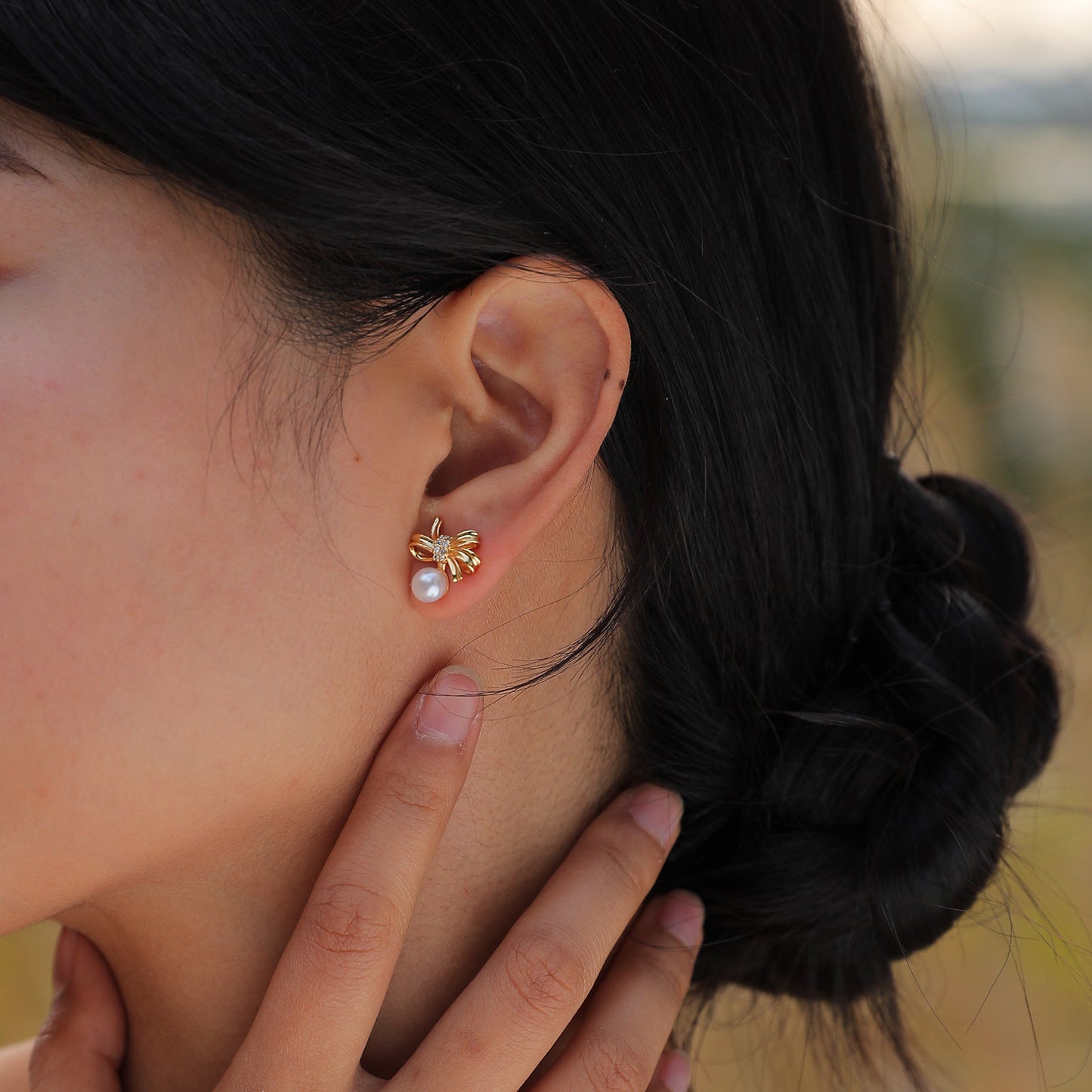 Female Zircon Asymmetric Imitation Pearl Stud Earrings 18K Gold