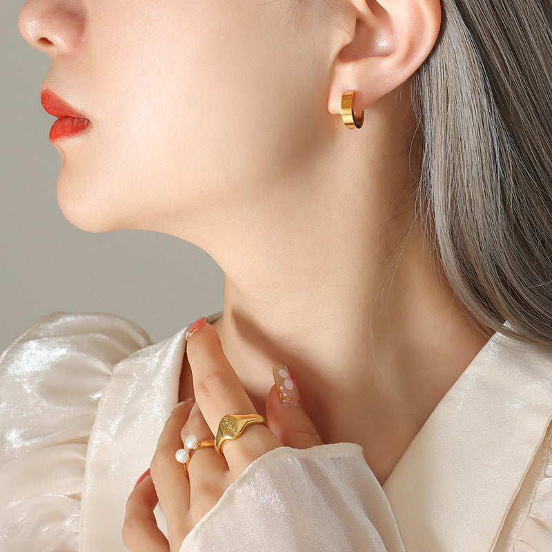 Golden Titanium Steel Hoop Earrings Unisex Korean Style Clip-On Fashion Jewelry