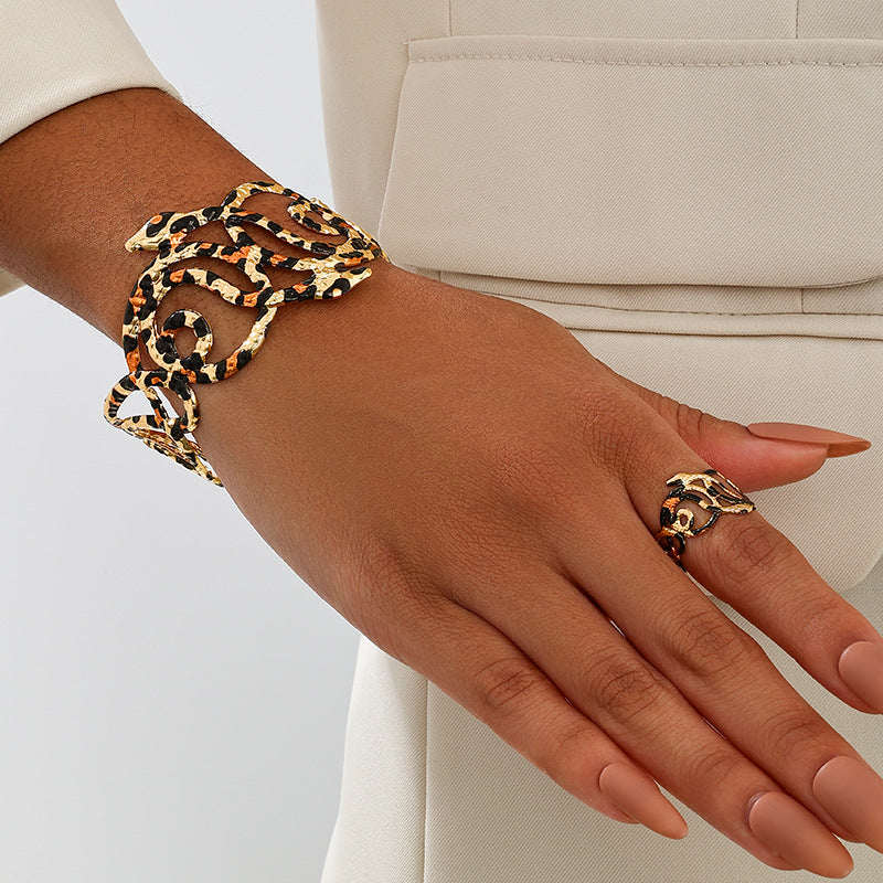 Fashionable Leopard Print Snake Bracelet Ring Set for Women