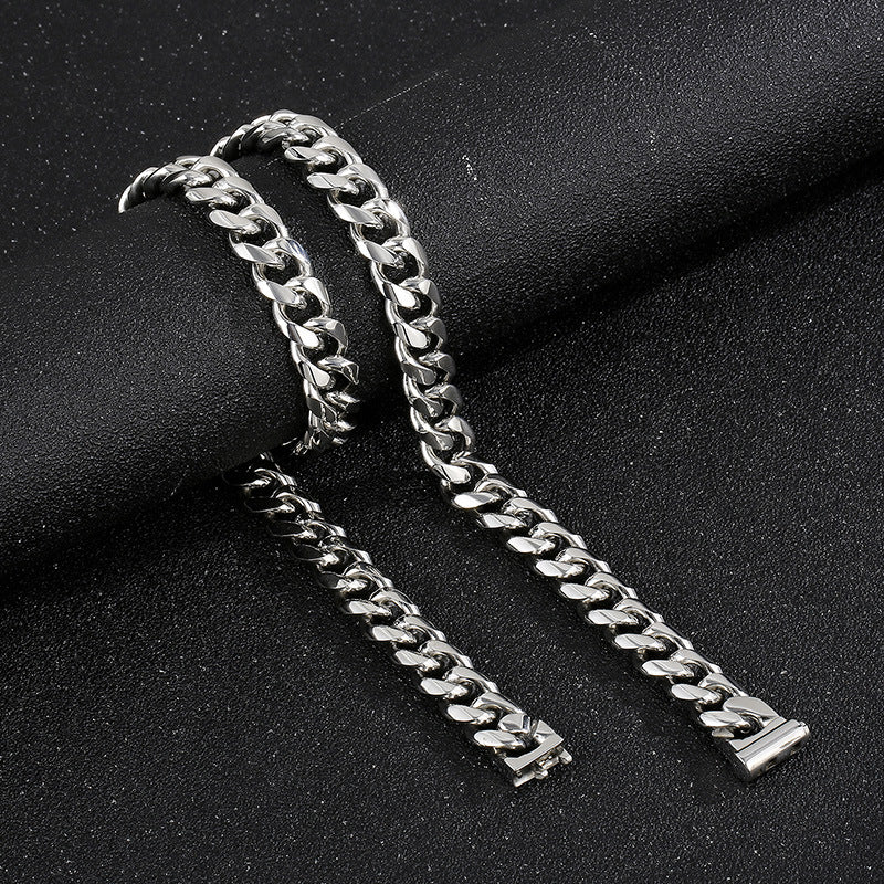 Customizable Hip-Hop Style 13mm Titanium Steel Cuban Chain Necklace for Men with Smooth Surface Finish