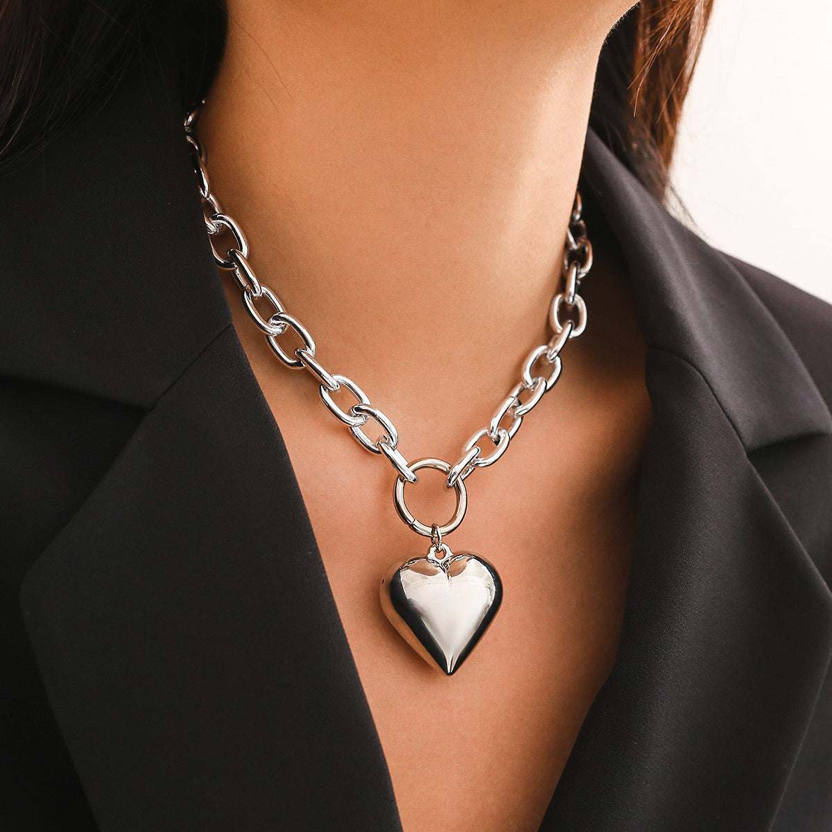 European and American Style Heart Necklace with Smooth Heart-shaped Pendant