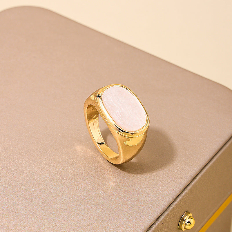 Pearl Elegance Ring - Vienna Verve Collection