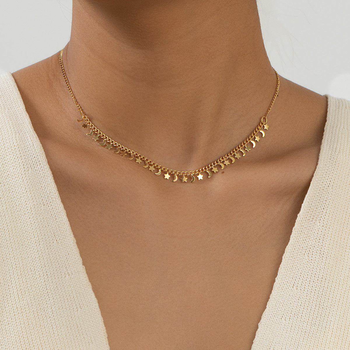 Planderful Vienna Verve Necklace – Stylish Minimalist Metal Design