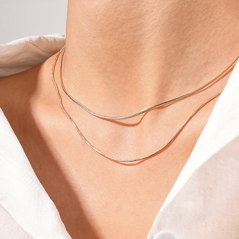 Chic Minimalist Women's Necklace Set with a Touch of Elegance