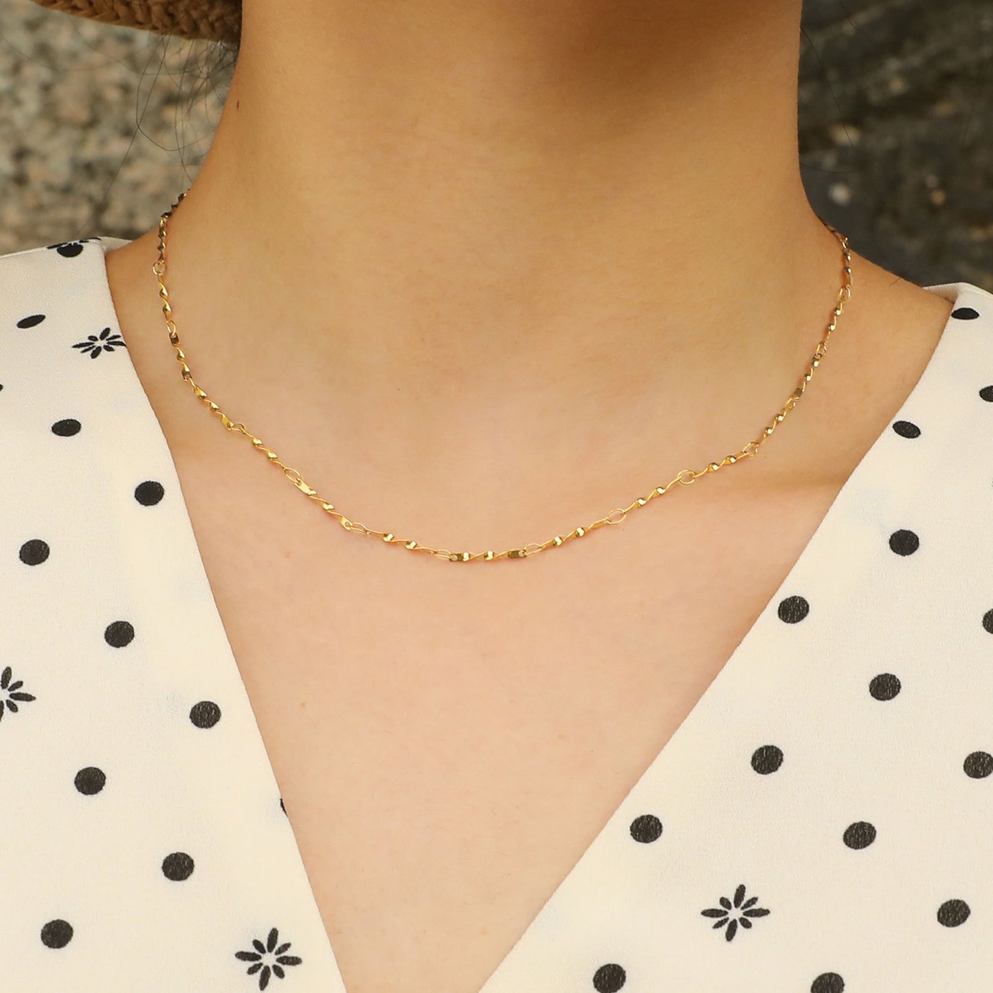 Necklaces Stainless Steel Spiral Knot Necklace Golden Lady