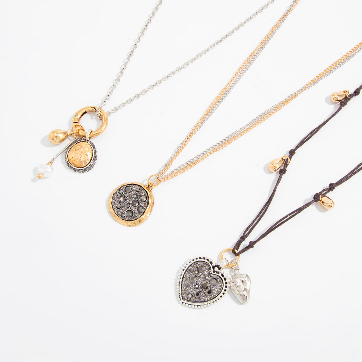 Stacked With Retro Love-Shaped Slightly Inlaid Zircon Necklace Western Wind Old Water