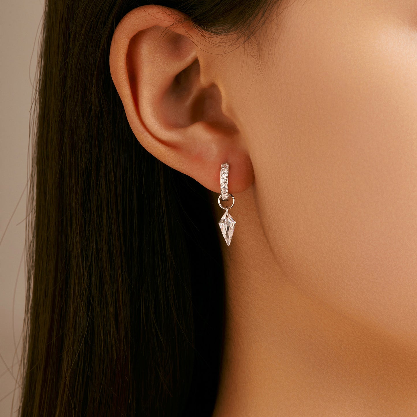 Planderful Everyday Genie Earrings – Elegant Sterling Silver with Zircon Enhancements