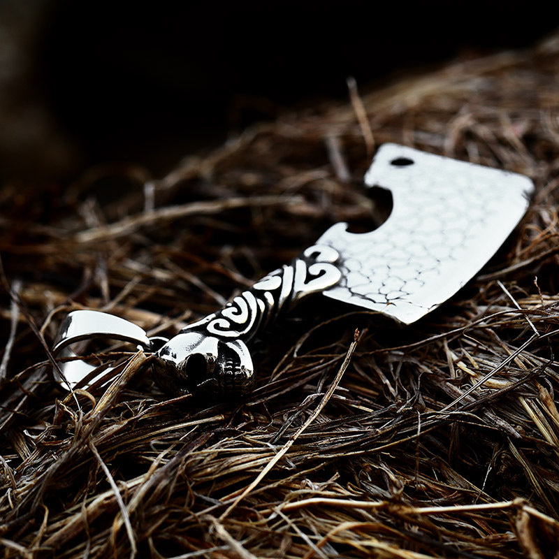 Titanium Steel Skull Pendant Bottle Opener Jewelry for Men - Retro European and American Design