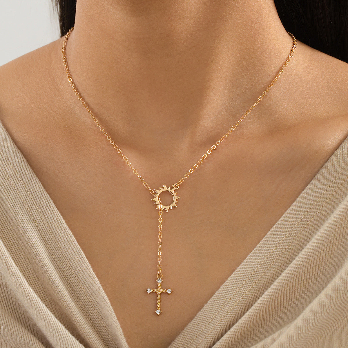 Planderful Vienna Verve Necklace – Stylish Zircon-Encrusted Design