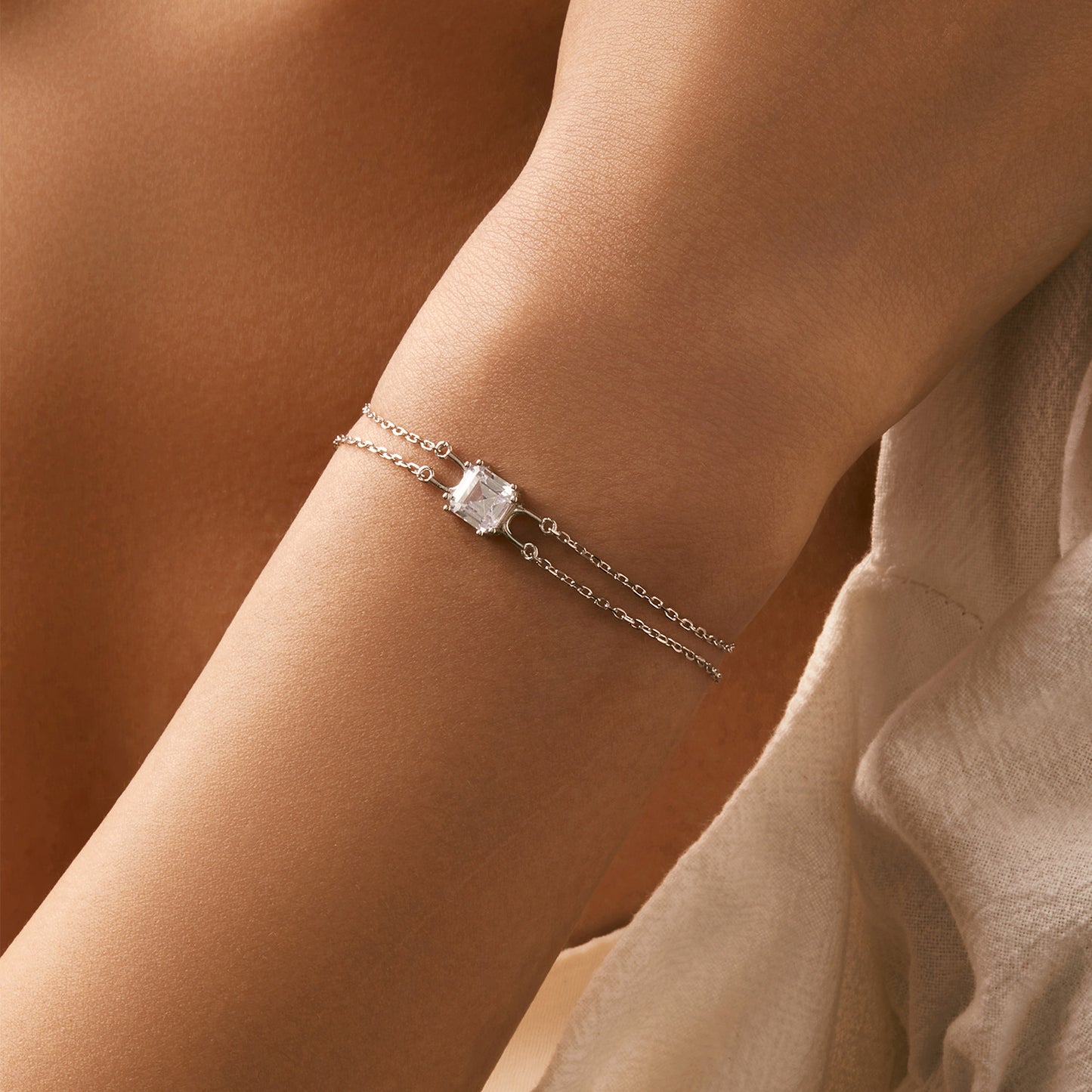 Planderful Everyday Genie Bracelet – Elegant Geometric Design with Zircon Accent
