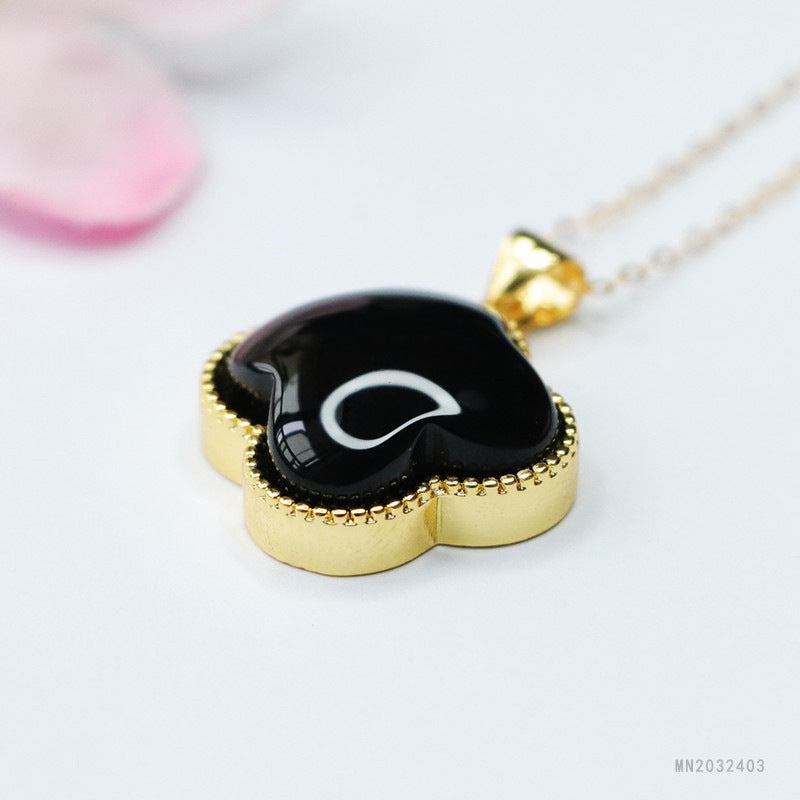 Black Agate Clover Pendant — No Chain