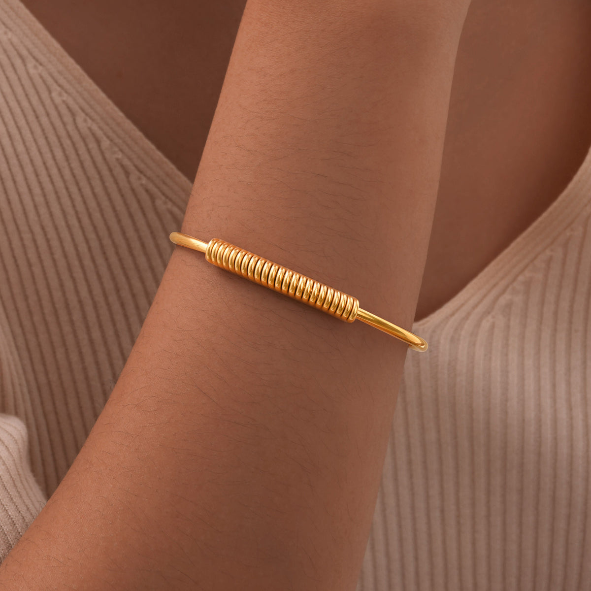 Stainless Steel Spring Element Opening Bracelet Gold Lady