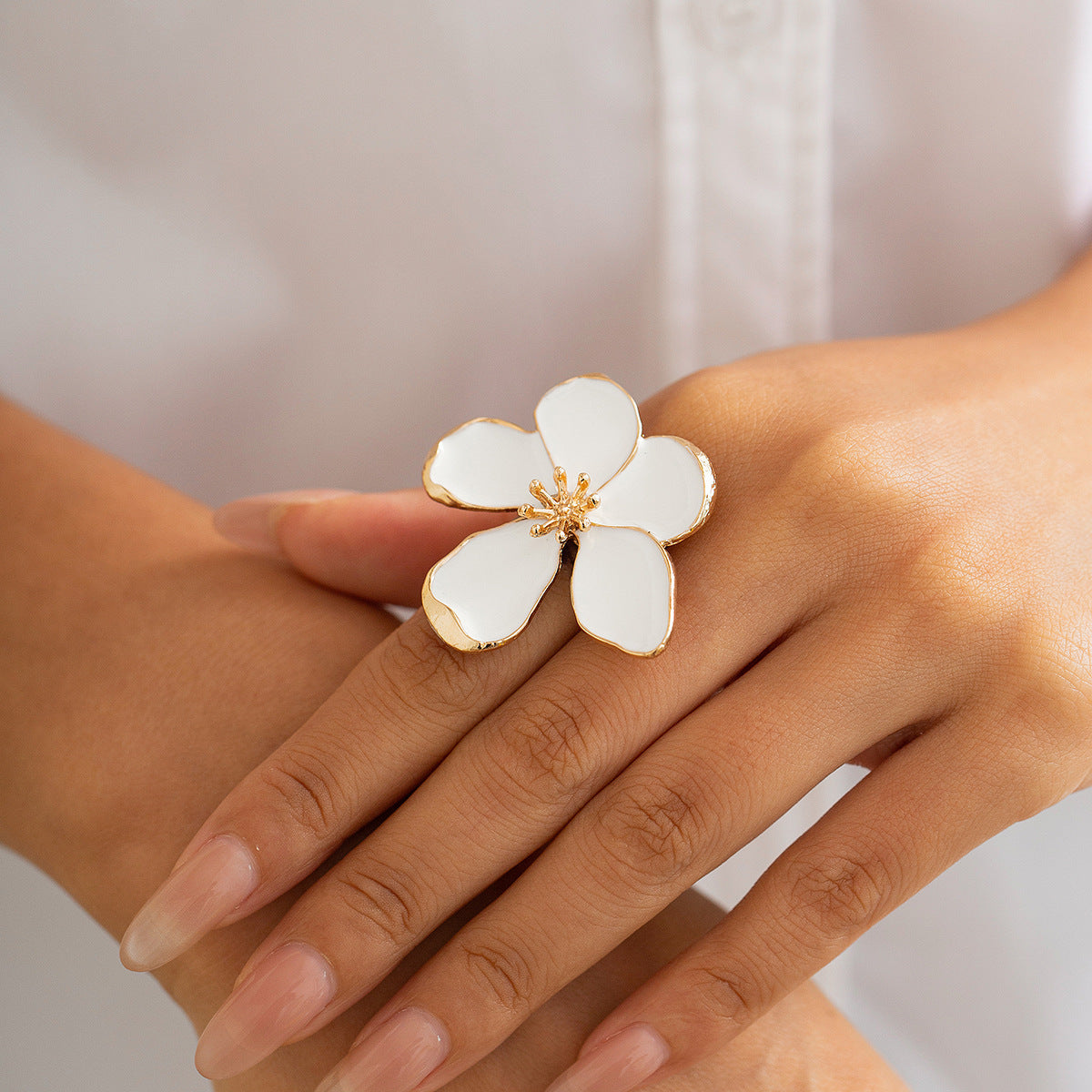 Planderful Vienna Verve Five Petaled Flower Ring Three Dimensional Metal Statement for Bold Fashion Lovers