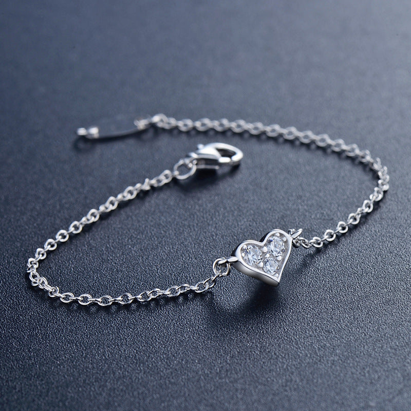 Elegant Heart-shaped Sterling Silver Bracelet for Women, Fashionable Jewelry from Europe and America