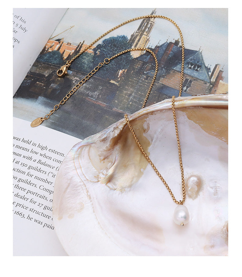 Elegant Freshwater Pearl Titanium Steel Necklace