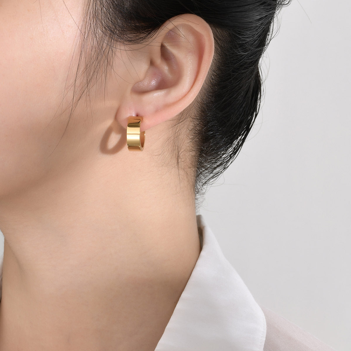 European And American Women's U-Shaped Gold Earrings Wholesale