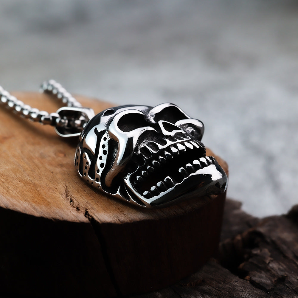 Domineering Titanium Steel Skull Demon Claw Pendant Necklace