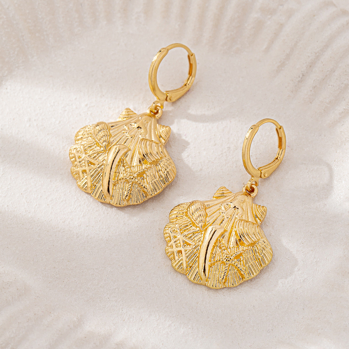 Planderful Vienna Verve Earrings – Ocean-Inspired Metal Starfish and Conch Design