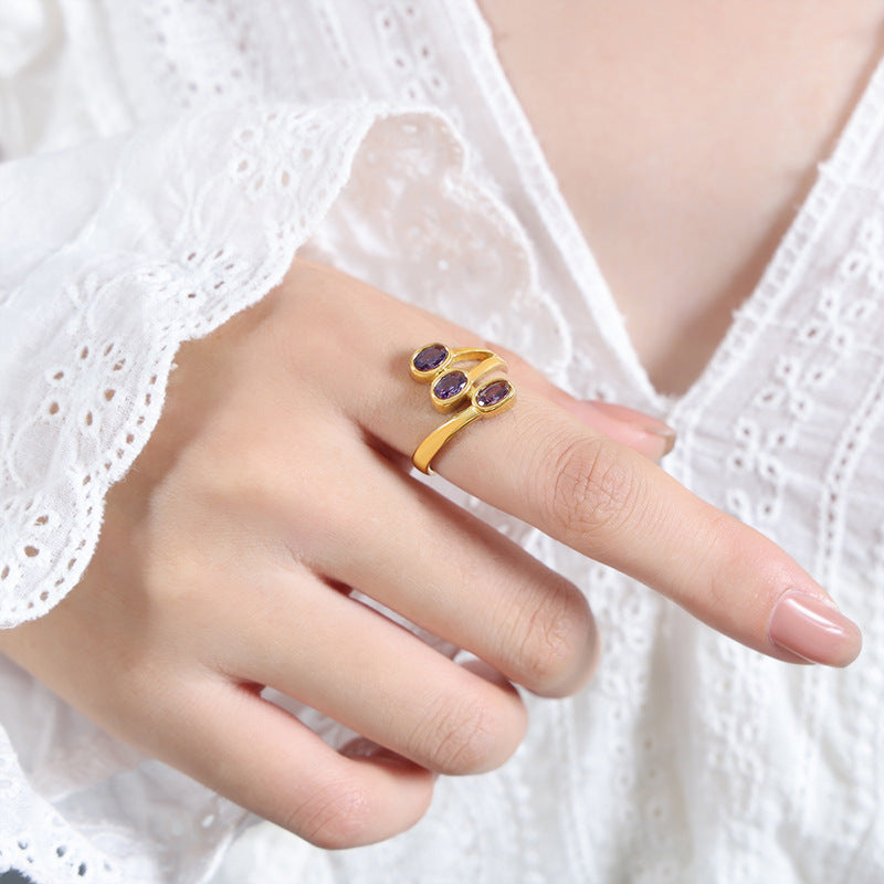 Golden Oval Zircon Hip-Hop Ring with French Flair