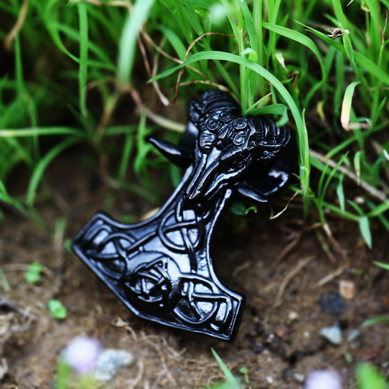 Retro Titanium Steel Viking Sheep's Head Pendant with Celtic Knot Design for Men