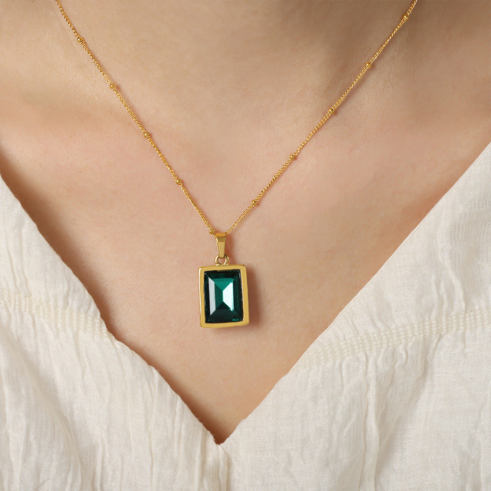 Golden Geometric Square Pendant Clavicle Chain Necklace - Women's Luxury Jewelry