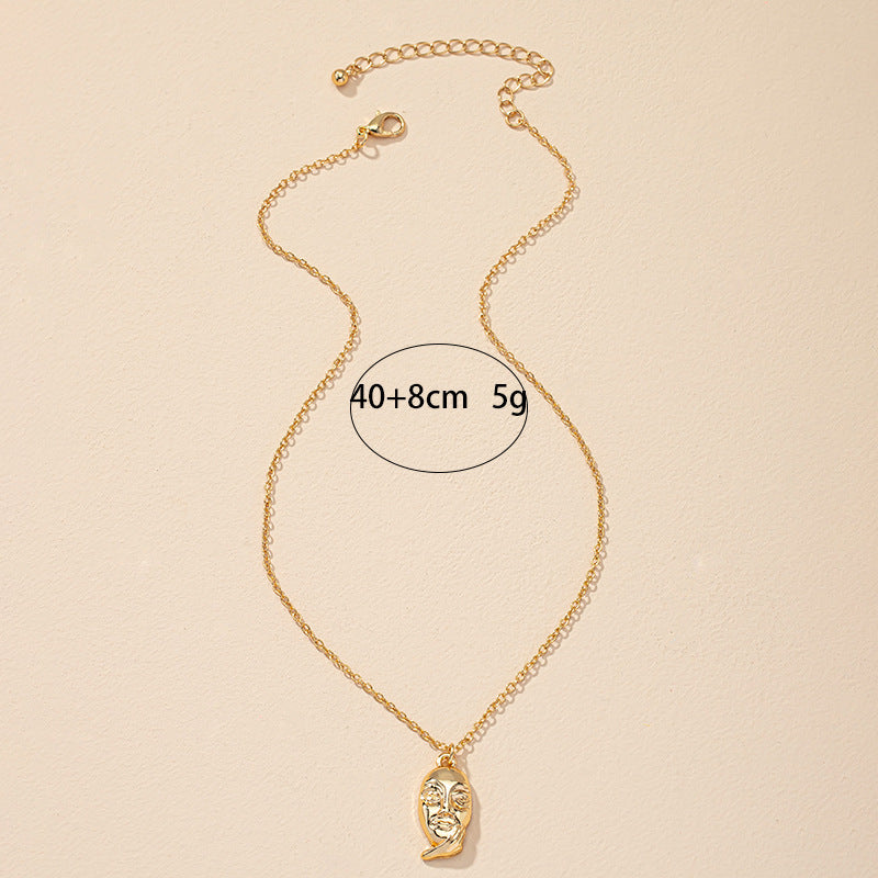 Golden Luxe Portrait Pendant Necklace - Vienna Verve Collection