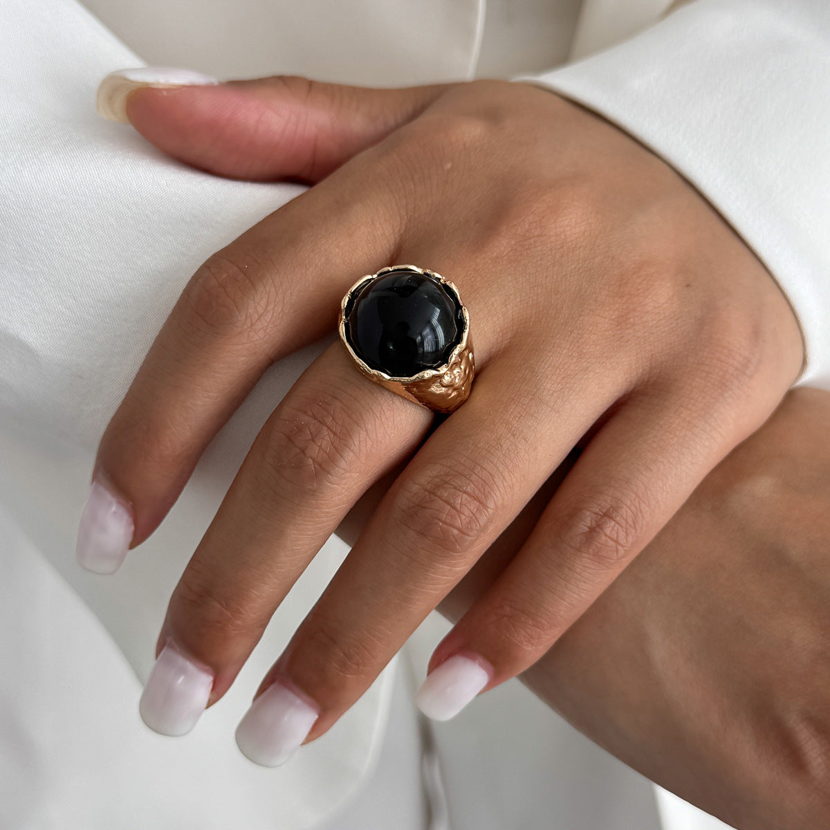 Planderful Vienna Verve Round Stone Ring For Women, Retro Vintage Statement Jewelry