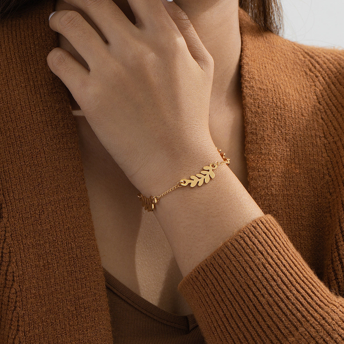 Fashionable Gold Leaf Wheat Bracelet for Stylish Women