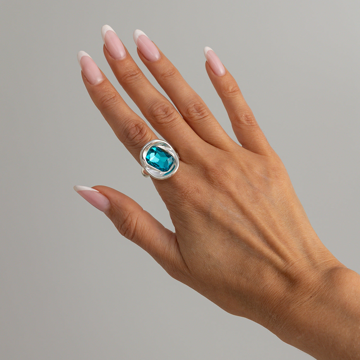 Planderful Vienna Verve Zircon Ring For Women Elegant Cross Design Silver Geometric Statement Jewelry