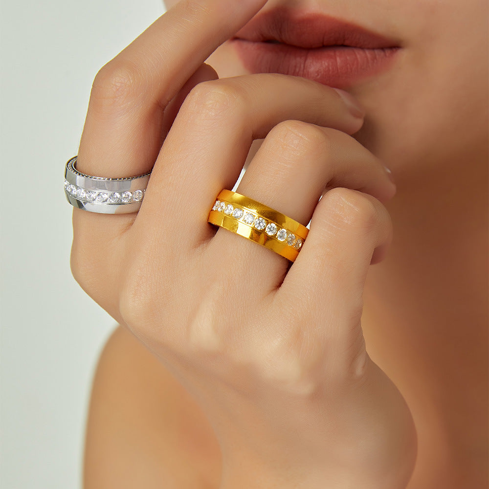 Niche Personality Gold-Plated Zircon Ring in Titanium Steel
