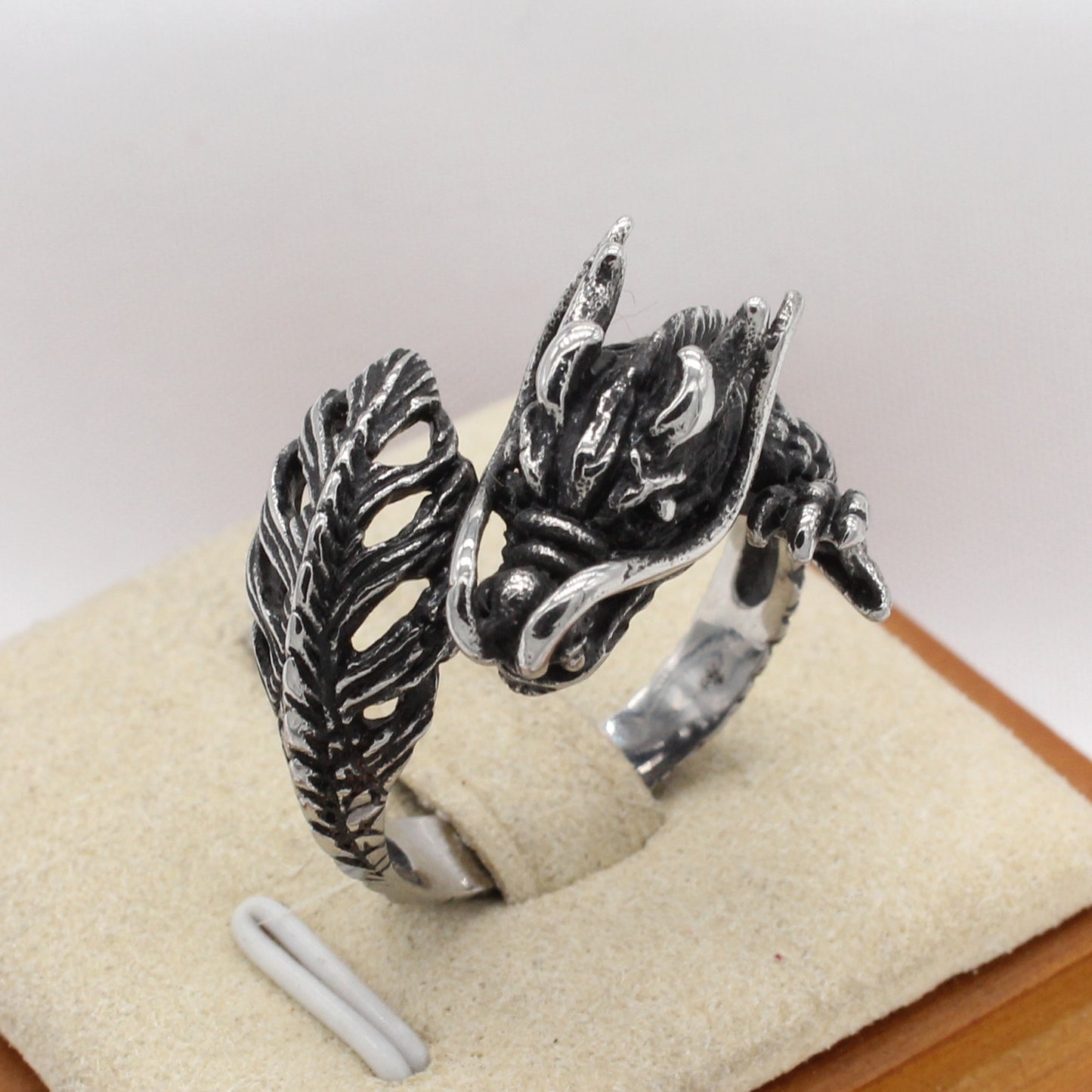 Planderful Everyday Genie – European and American Personalized Retro Chinese Dragon Men's Titanium Steel Ring