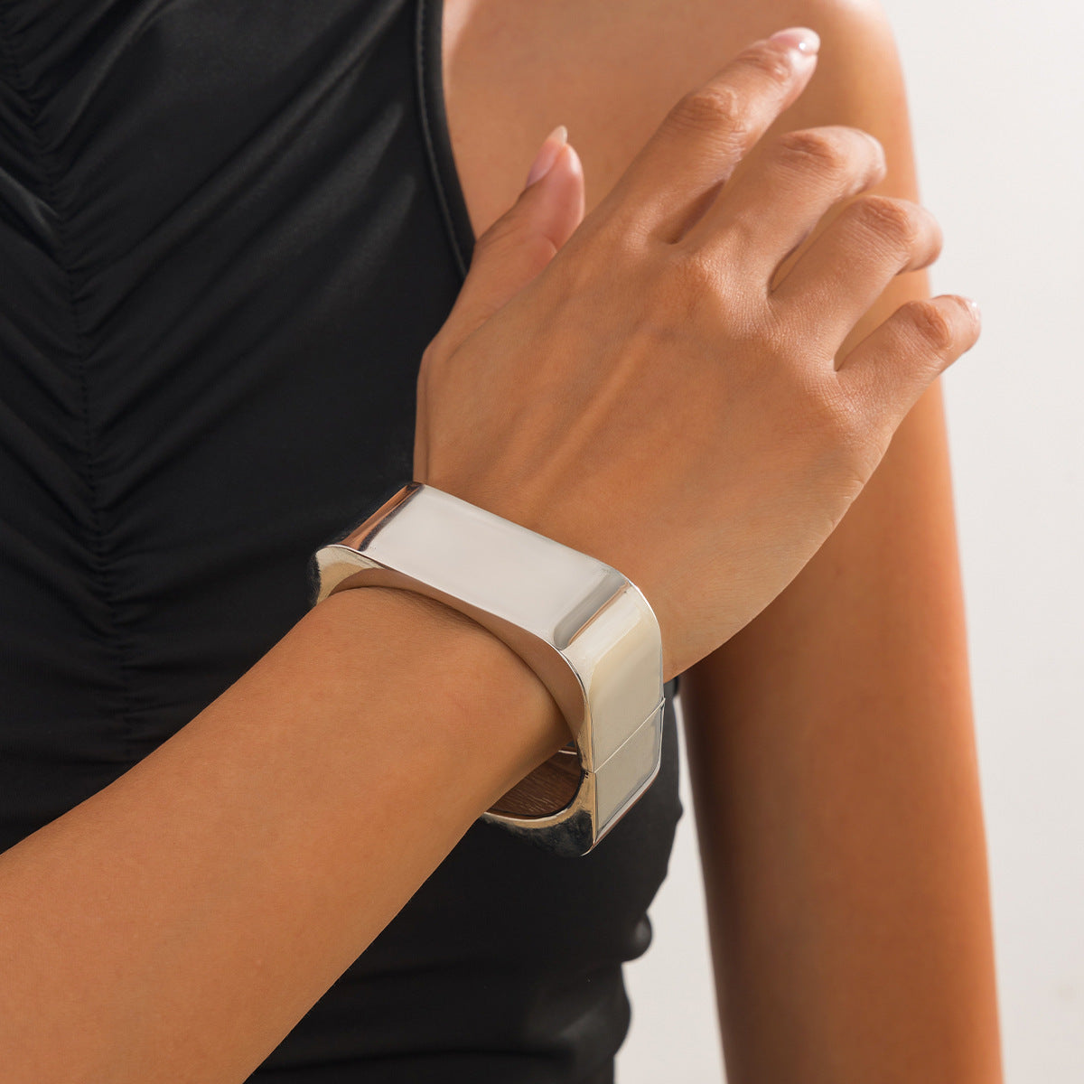 Planderful Vienna Verve Statement Geometric Rectangular Bracelet For Women With Personalized Mirror Buckle
