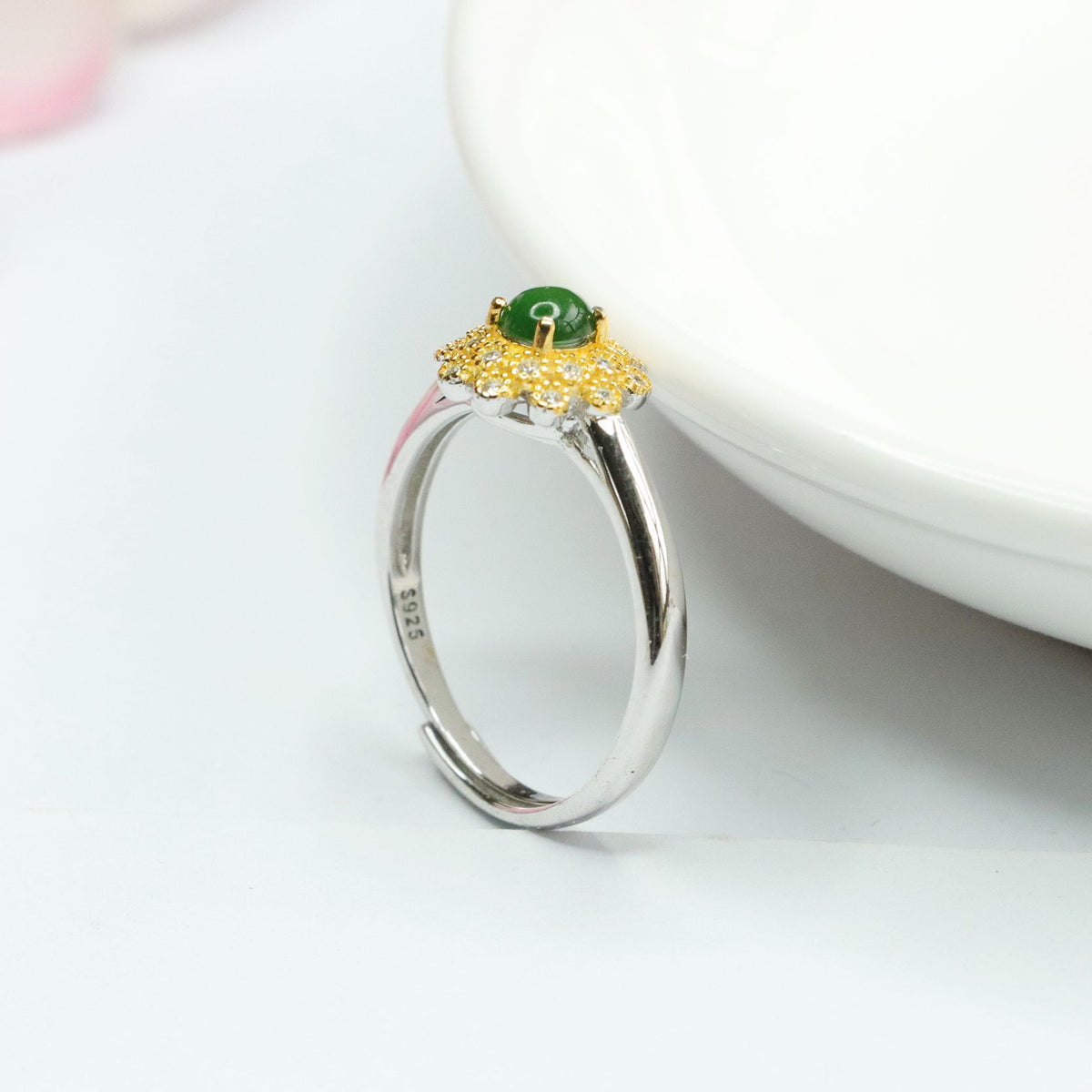 Icy Green Jadeite Daisy 925 Silver Ring