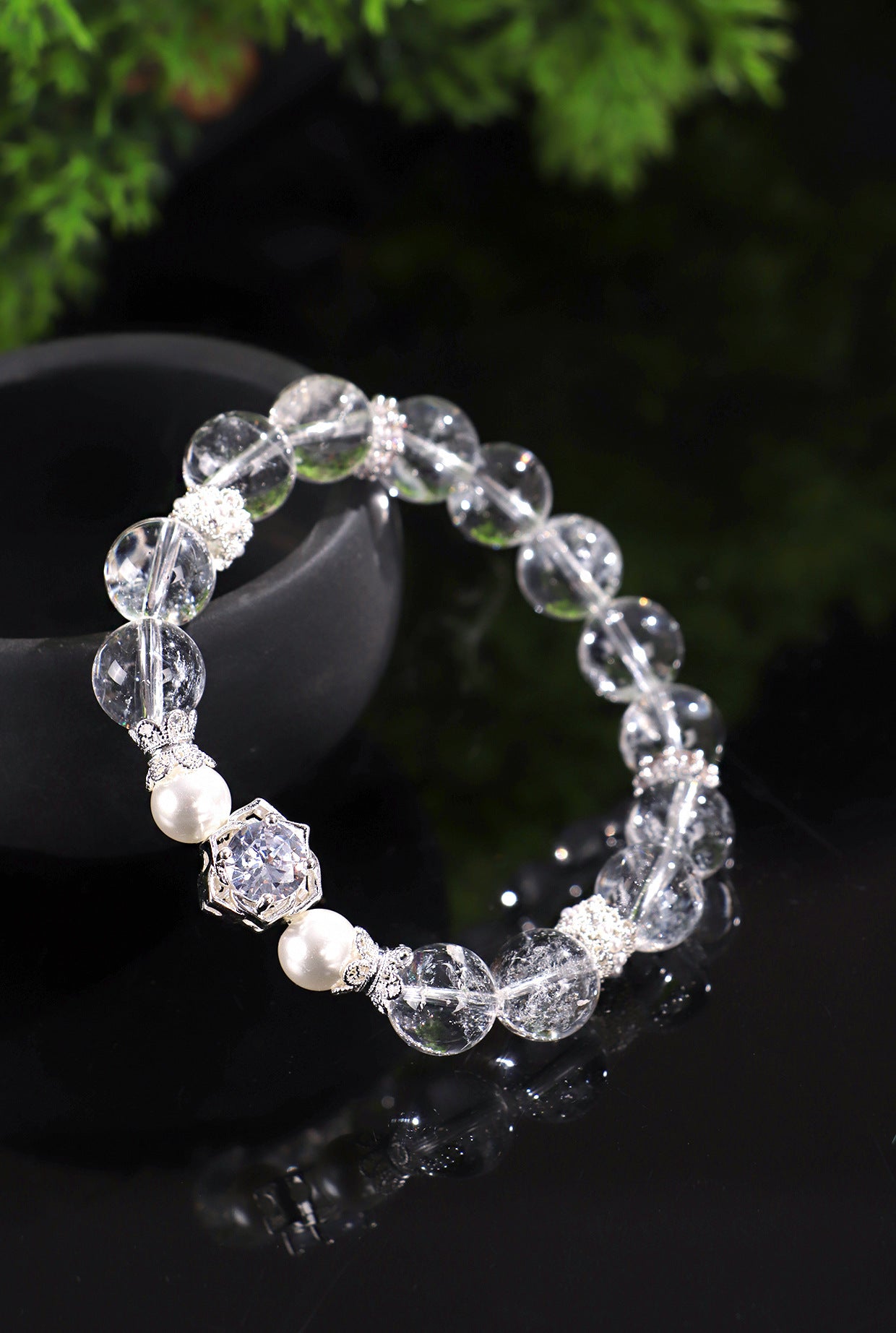 Planderful Fortune's Favor Bracelet – Elegant White Crystal Beads