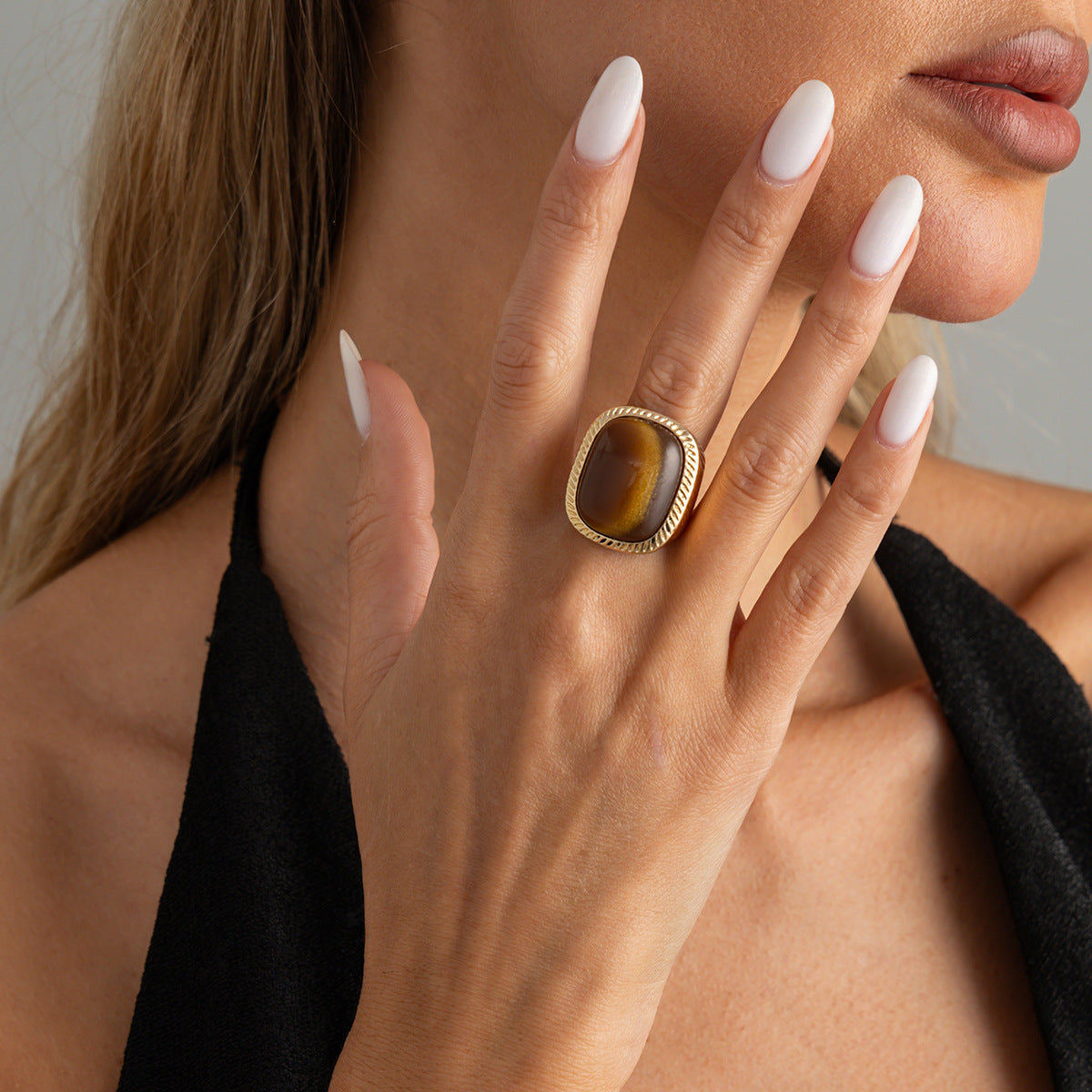 Planderful Vienna Verve Geometric Ring For Women Versatile Vintage Square Stone Statement