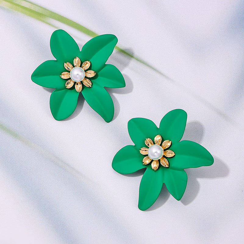 Chic Metal Flower Earrings with Pearl Core for Women - Summer-ready Style