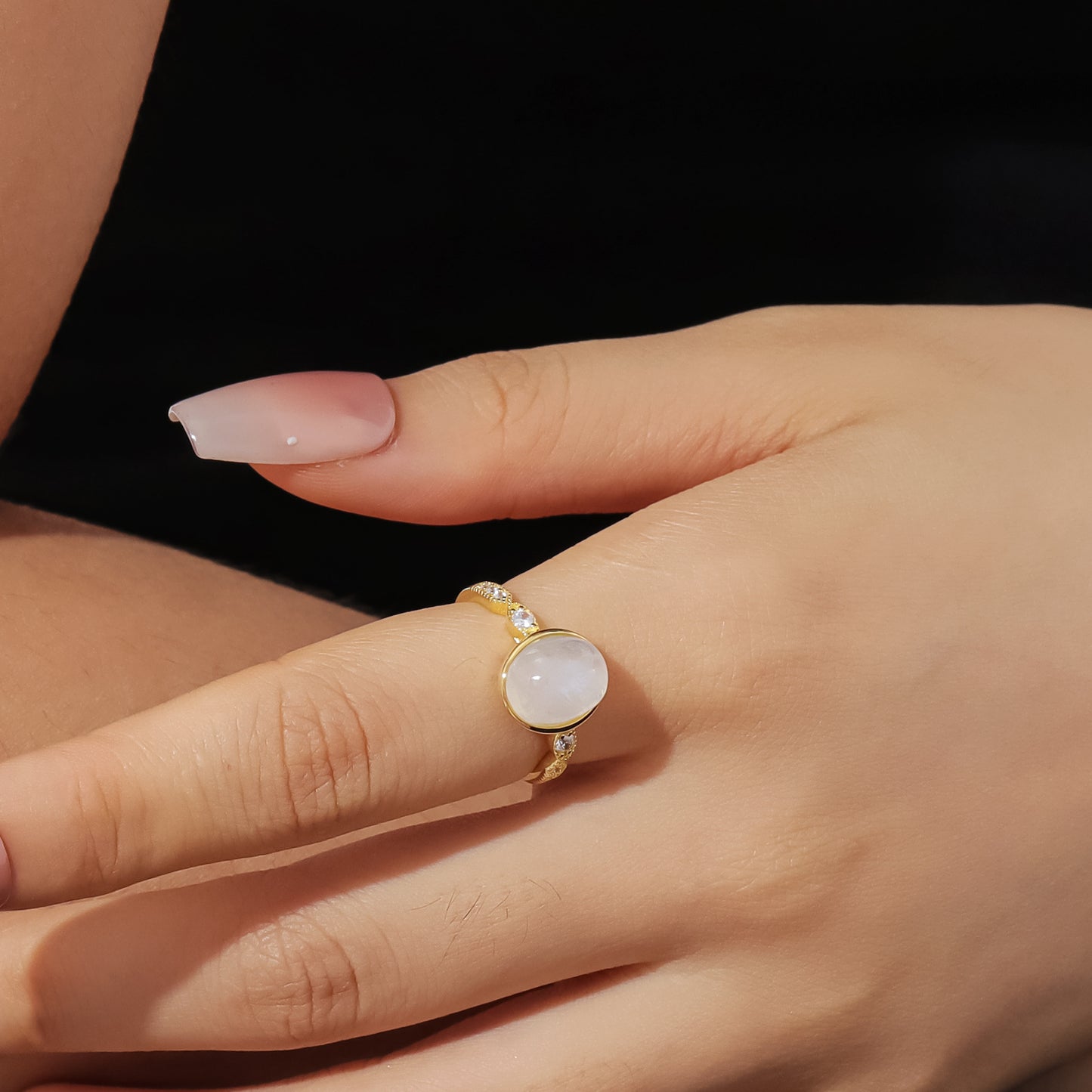 Korean Version 3.2 Carat Gemstone Ring with Moonstone Gold